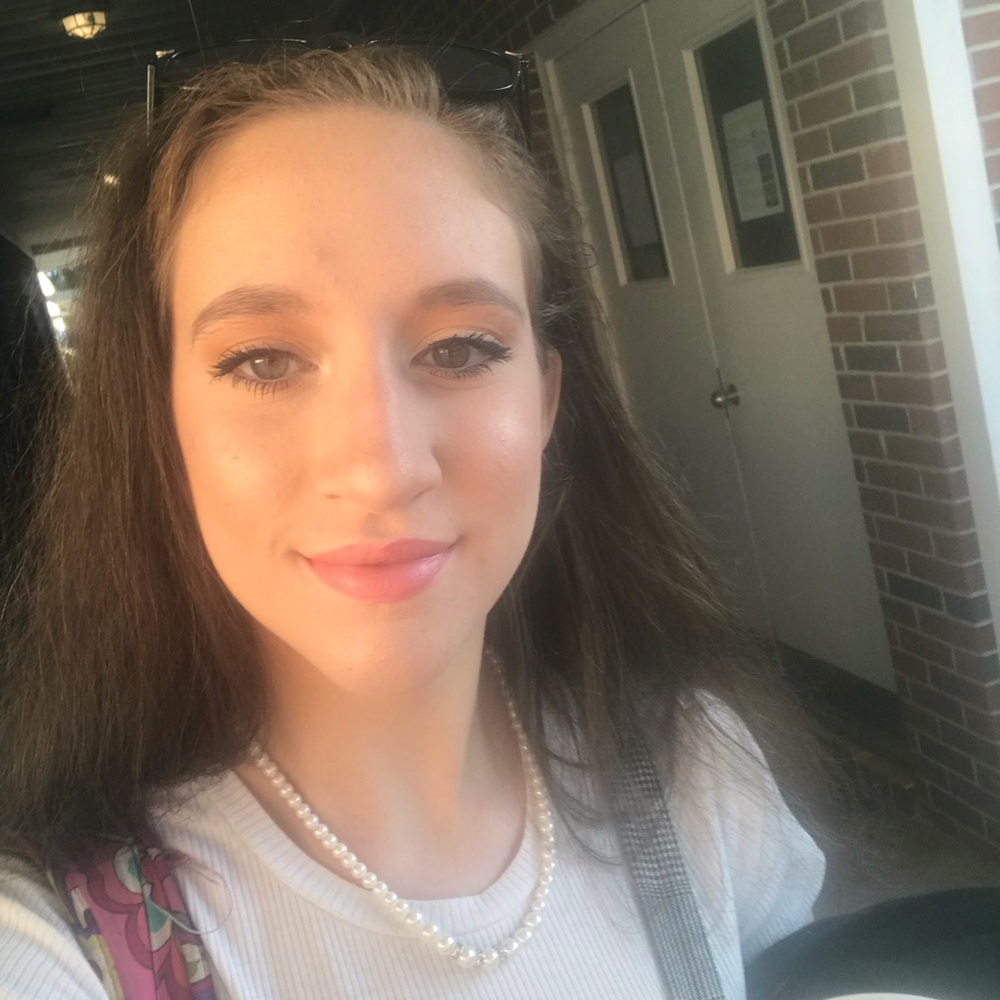 Meet your Posher, Michaela
